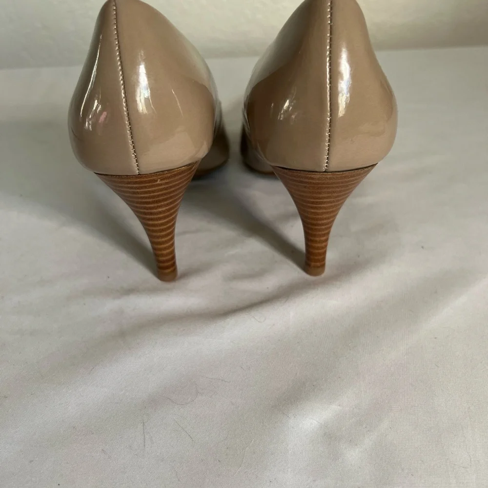 Bandolino Women's Pointy Toe 3.5” Stiletto Heel Pump Size 9 Beige‎ Bd courteous
